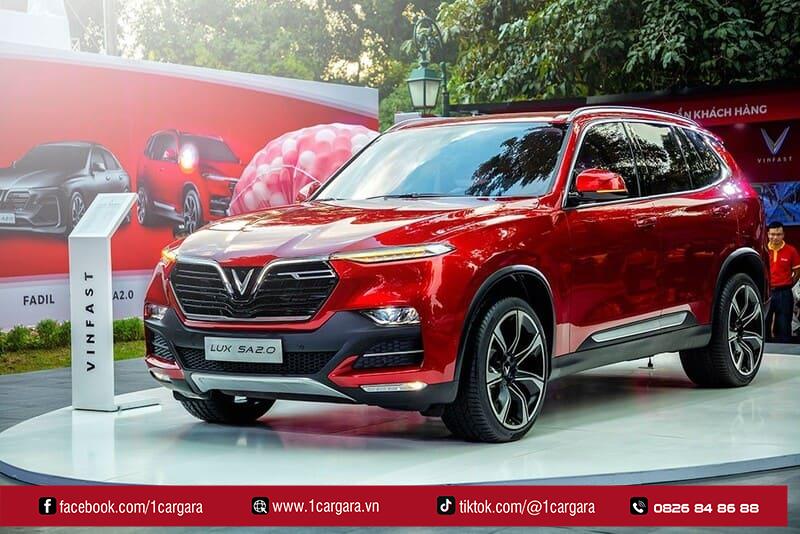 Xe VinFast Lux SA2.0 7 chỗ