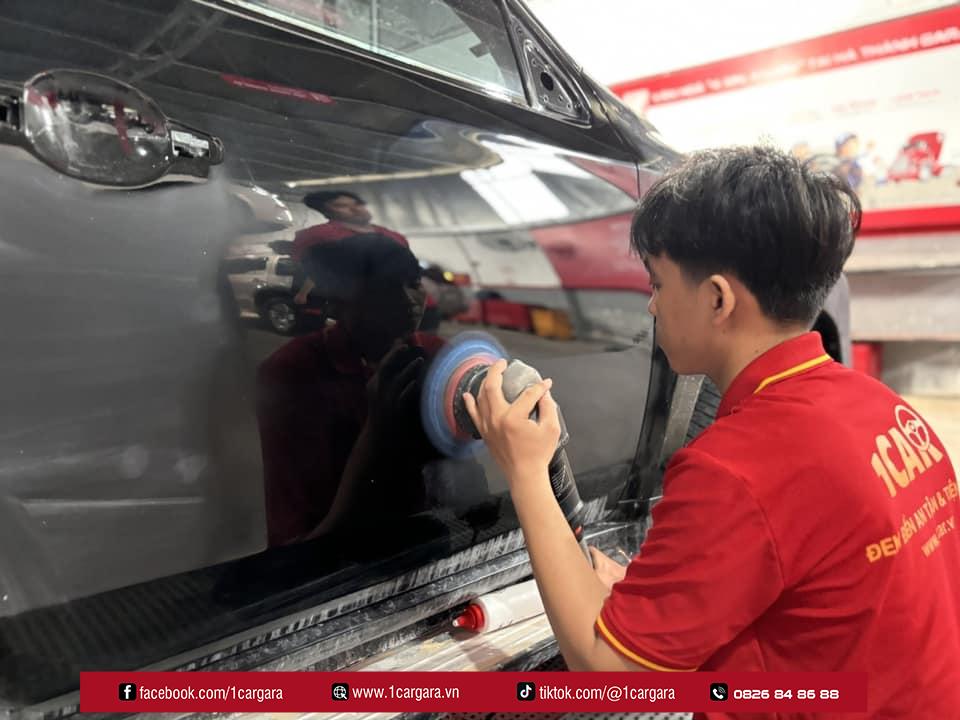 danh bong be mat son xe o to