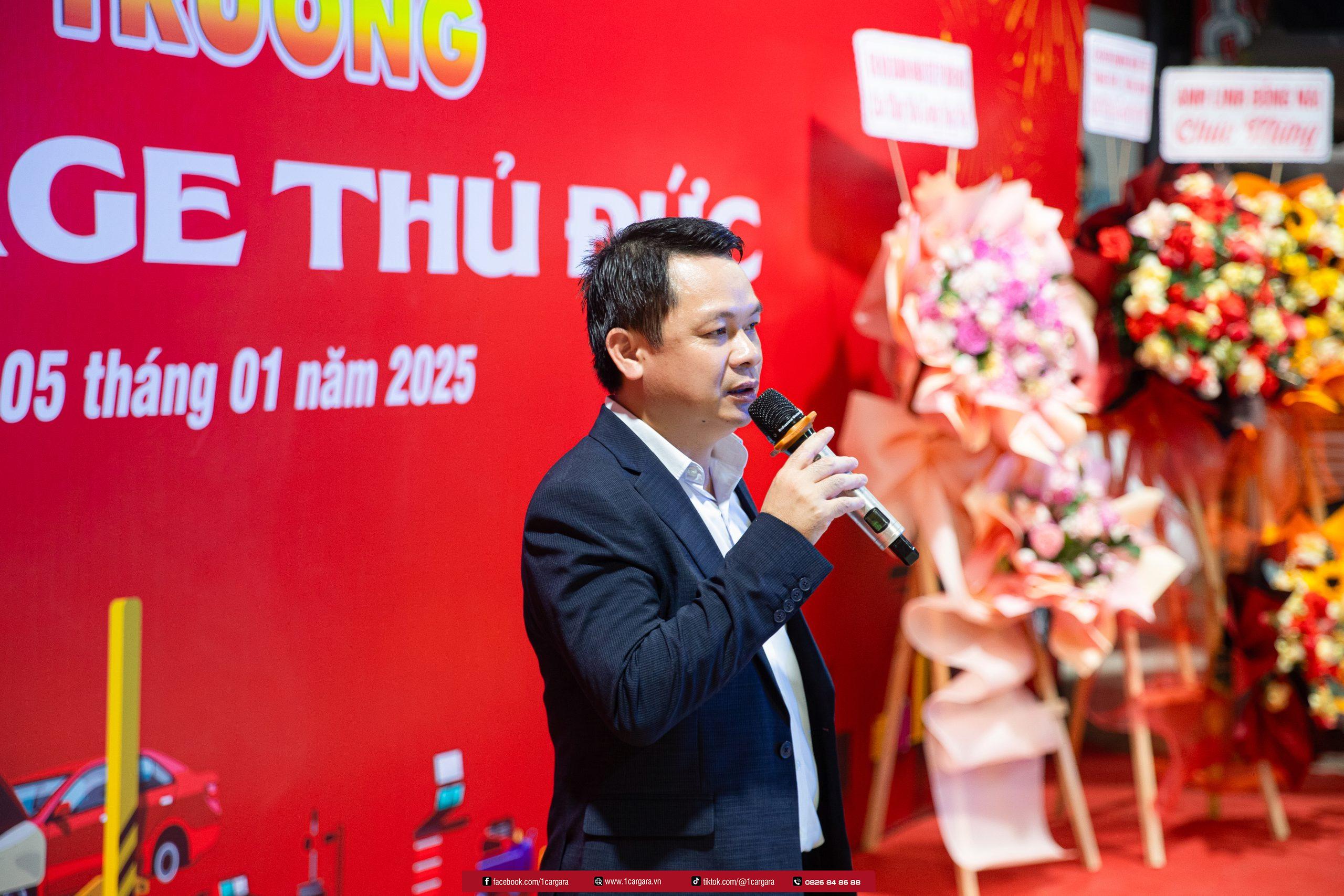 Ông Phan Thanh Nam - Đại diện cổ đông lên phát biểu đôi lời 