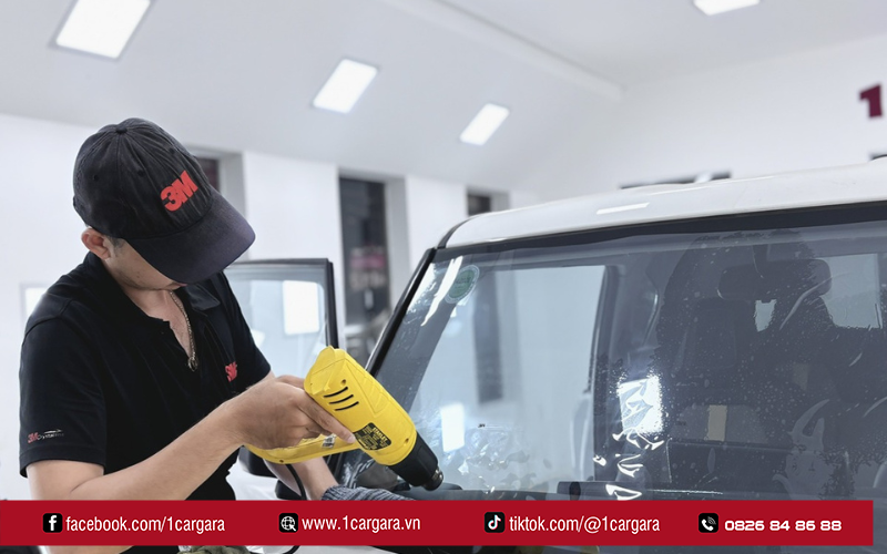 bảo dưỡng cửa kính ô tô
