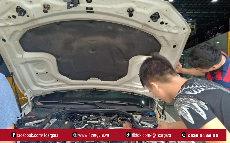 1CAR GARA thực hiện quy trình chăm sóc ô tô