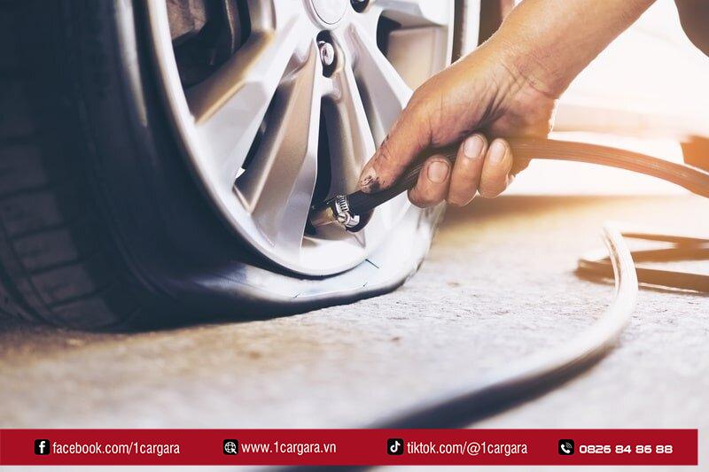 Nên kiểm tra áp suất lốp mỗi 2 tuần một lần