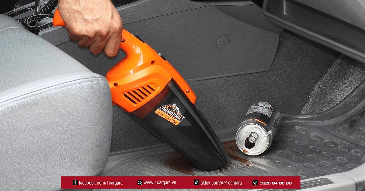 Máy hút bụi ô tô giúp làm sạch hiệu quả mọi ngóc ngách xe