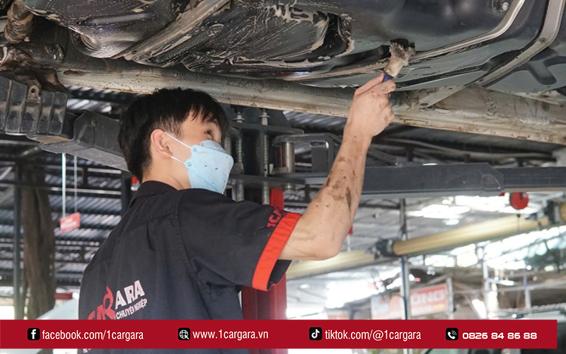 Sau khi phủ gầm ô tô, nên tránh nước trong 24 giờ