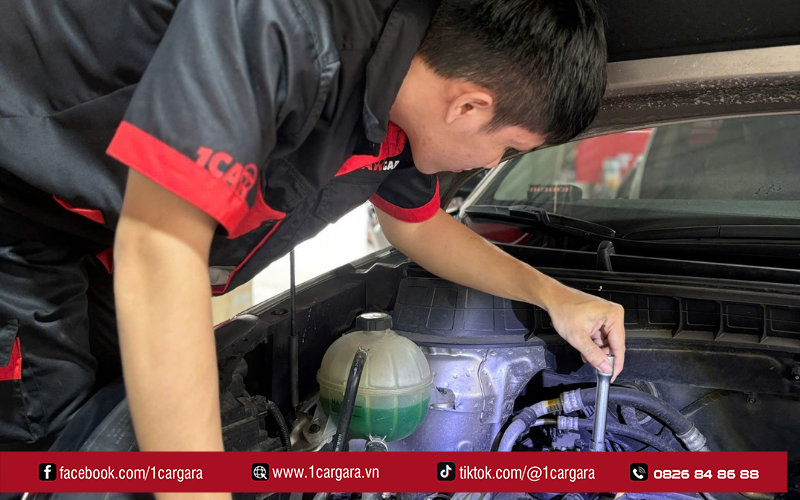 Sau 5000km, xe bắt đầu hao mòn và bám bụi bẩn