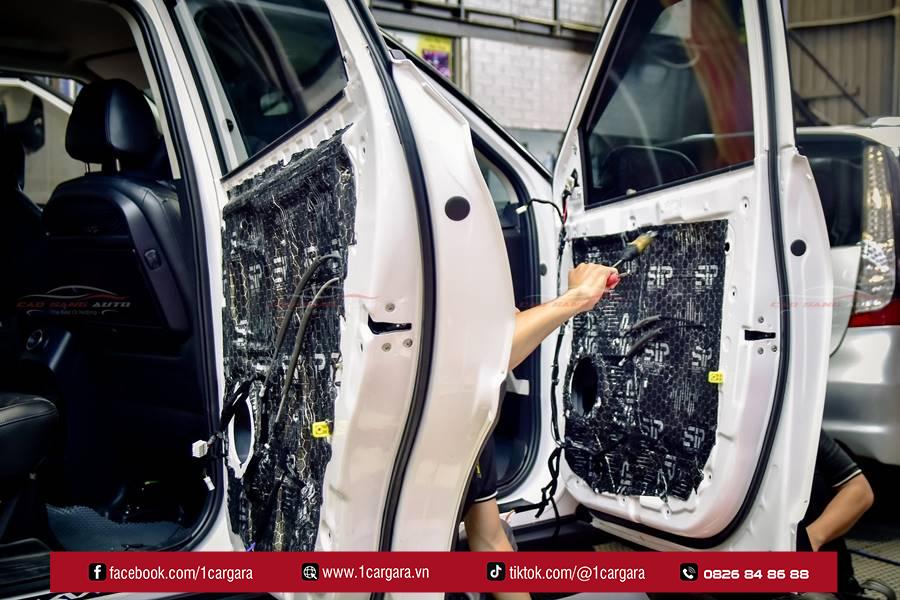 Dán cách âm ô tô tại 1CAR GARA giúp lái xe êm ái