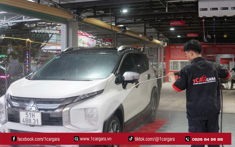 Dịch vụ rửa xe tại 1CAR GARA chuyên nghiệp, tỉ mỉ