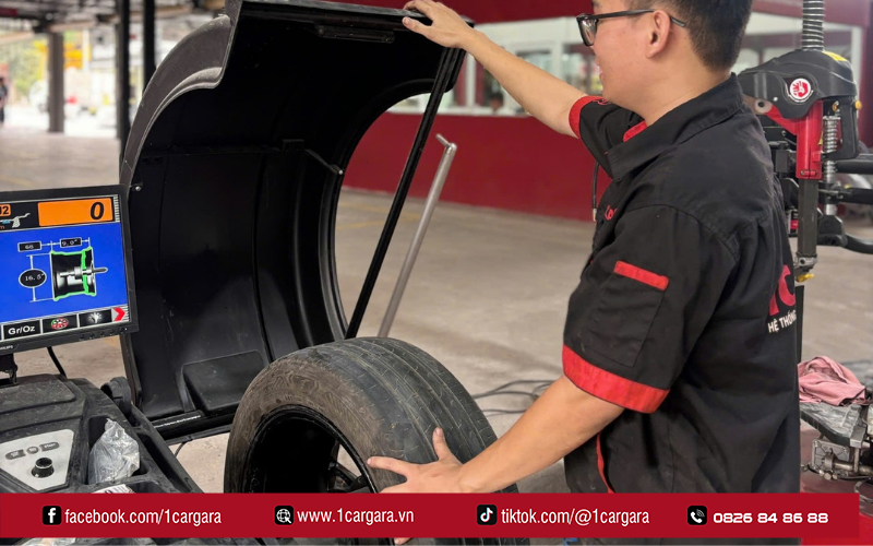 Lốp căng quá thường cứng, xe xóc và khó kiểm soát