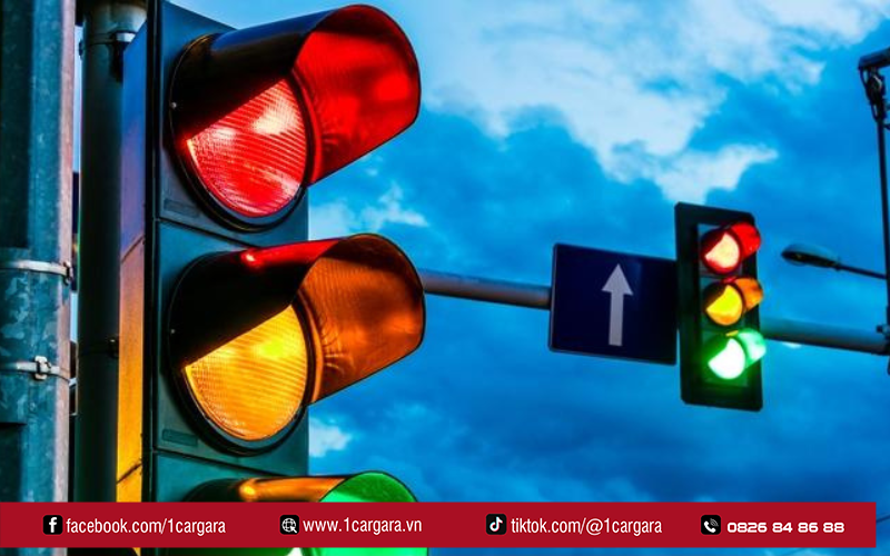 Vượt đèn đỏ ô tô năm 2025