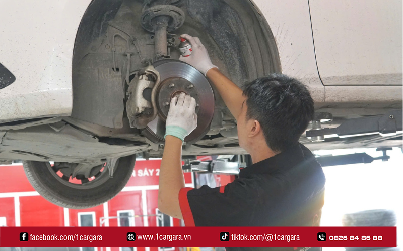 Bảo dưỡng xe ô tô 1000km giúp kiểm tra tổng thể
