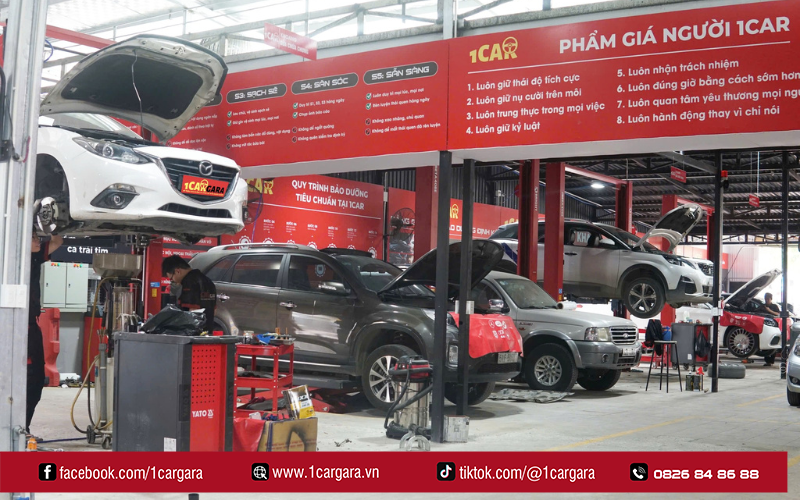 Sửa bản lề cửa ô tô bằng thay thế hoặc tra dầu định kỳ