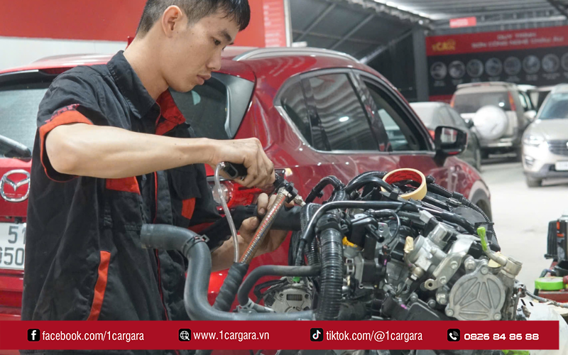 Thiết bị sửa chữa ô tô là công cụ hỗ trợ kỹ thuật