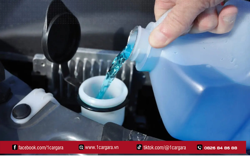 Kiểm tra nước làm mát giúp động cơ luôn vận hành ổn định