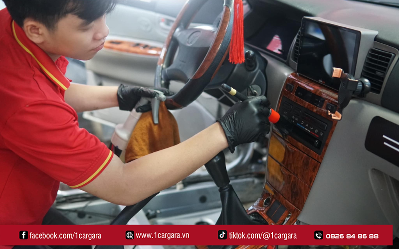 Dọn nội thất ô tô định kỳ giúp xe luôn sạch và bền
