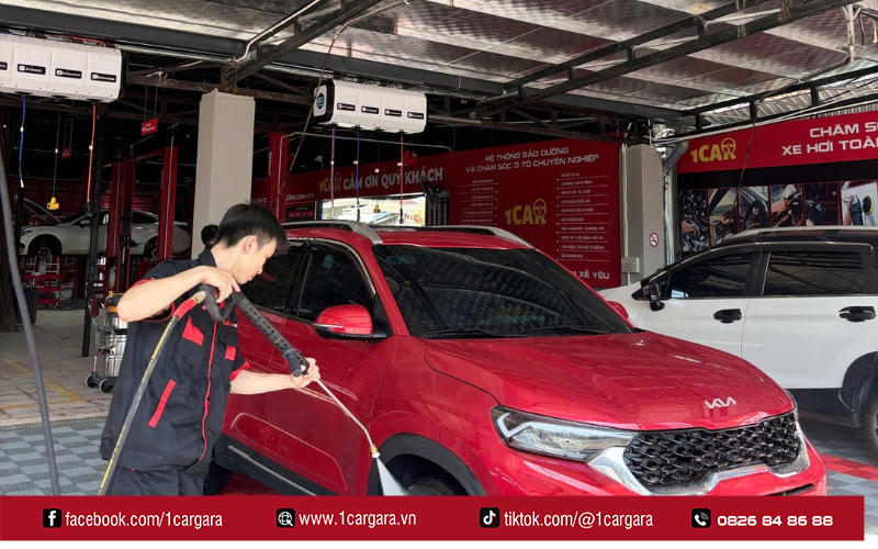 Rửa xe ô tô định kỳ giúp xe luôn sạch đẹp, bền màu
