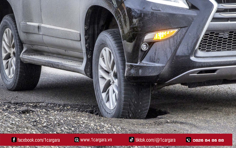 Mâm xe ô tô bị méo ảnh hưởng lớn đến khả năng vận hành