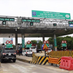 Hướng dẫn chi tiết phí đăng kiểm và đường bộ xe 7 chỗ 2025