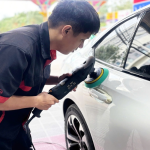 Đánh bóng xe giá rẻ giúp làm mới ô tô chỉ trong 60 phút