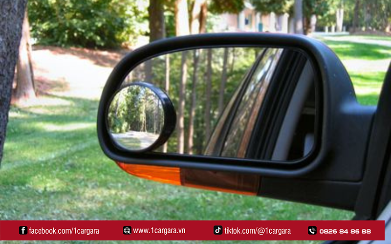 Nên thay gương chiếu hậu ô tô tại gara uy tín