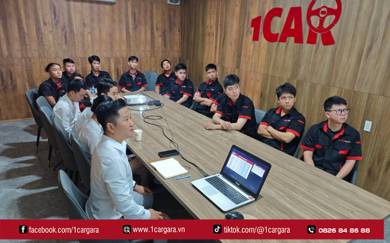 1CAR GARA Thủ Đức vinh danh Nguyễn Thái Hoà, Vi Khánh Hưng