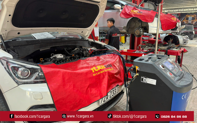 Quy trình thay nhớt hộp số tuần hoàn tại 1CAR GARA diễn ra chuyên nghiệp