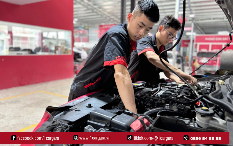 Động cơ khó nổ, rung giật báo hiệu bugi ô tô hỏng