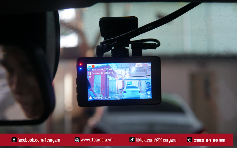 Lỗi YouTube ô tô do xung đột phần mềm, mạng yếu