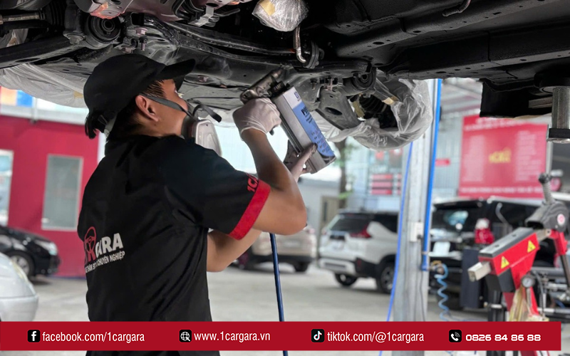 Giá sơn phủ gầm ô tô phụ thuộc dòng xe, dung dịch sử dụng