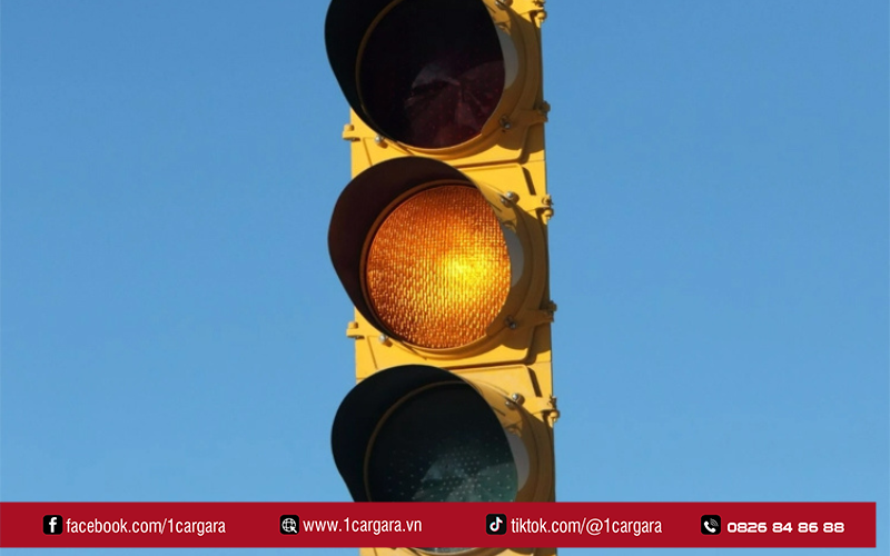 Vượt đèn vàng 2026 bị phạt như vượt đèn đỏ