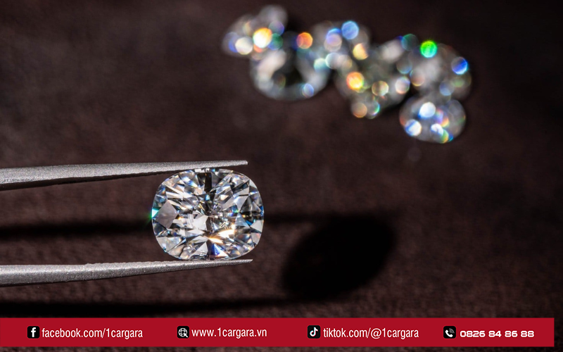 Kim cương nhân tạo 1 carat rẻ hơn tự nhiên đáng kể