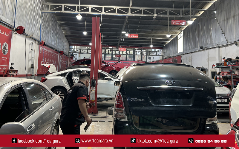 Kiểm tra phanh, đèn, khí thải trước khi đăng kiểm