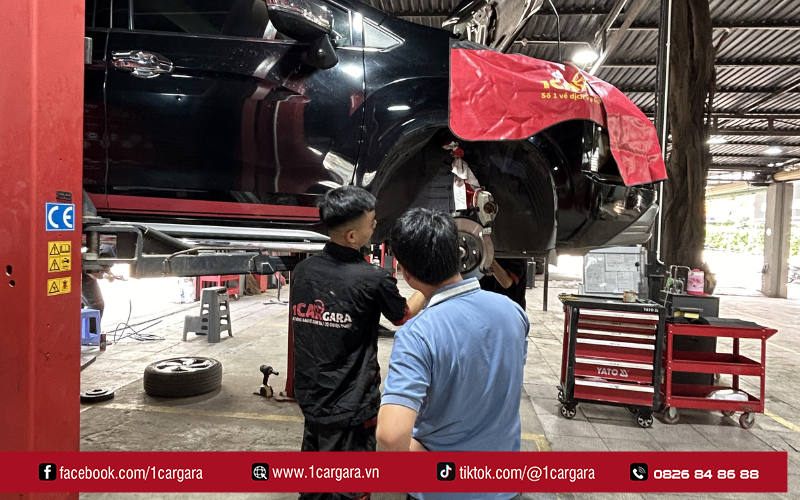1CAR GARA thay má phanh Toyota uy tín, giá hợp lý