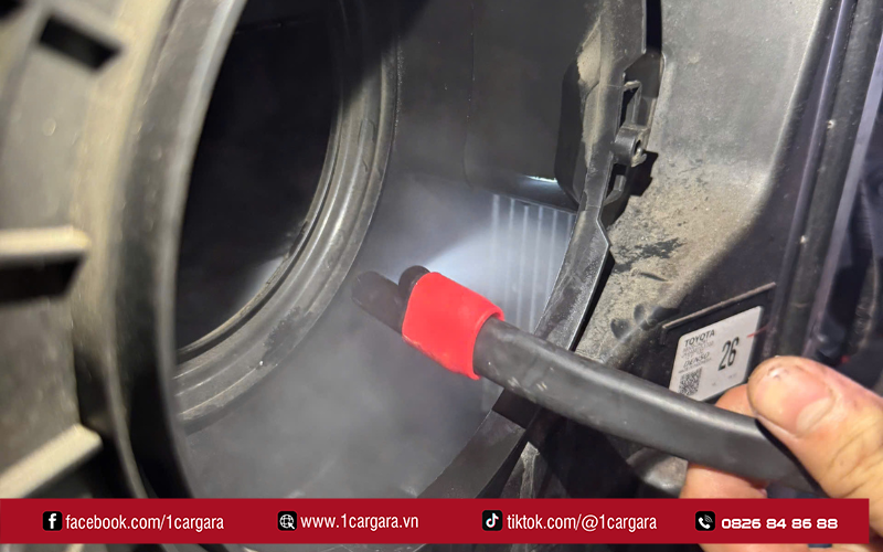 Nên vệ sinh dàn lạnh mỗi năm hoặc sau 20.000km