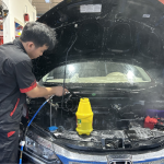 Vệ sinh khoang máy giúp xe bền, chạy ổn định