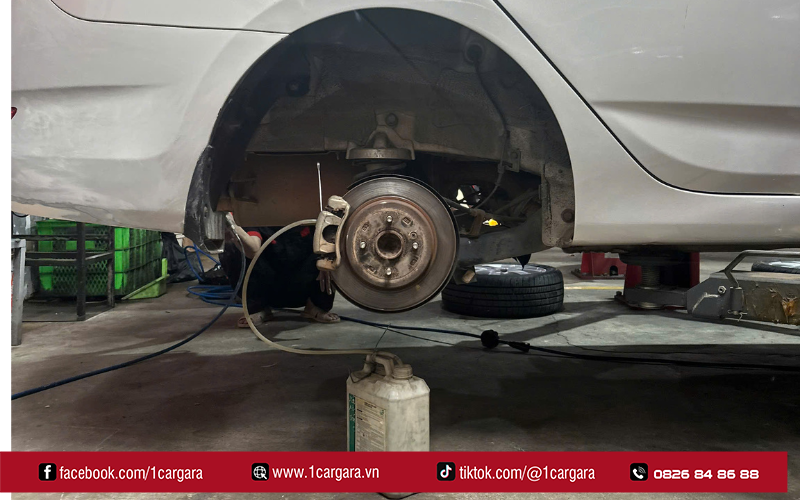 1CAR GARA bảo dưỡng phanh chuyên nghiệp, đảm bảo xe vận hành an toàn