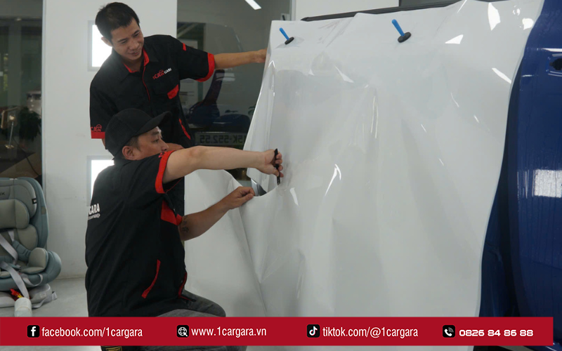 Phim PPF bảo vệ sơn xe khỏi trầy xước, tia UV hiệu quả.