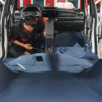 Thảm nhựa cao cấp giúp sàn xe sạch, khô ráo và an toàn