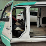Vệ sinh nội thất định kỳ giúp cabin sạch khuẩn, khử mùi hiệu quả