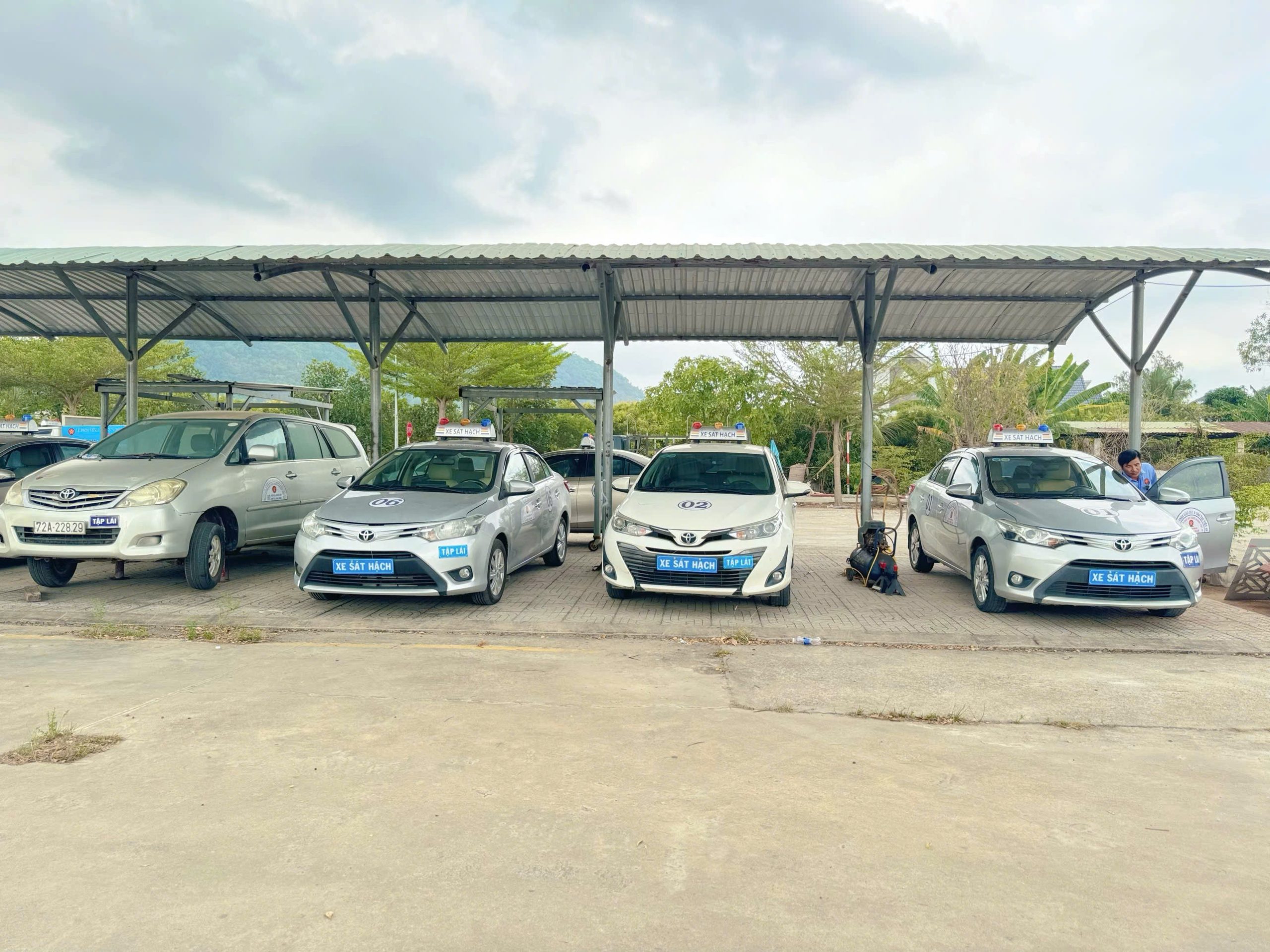 Dàn xe tập lái thực tế