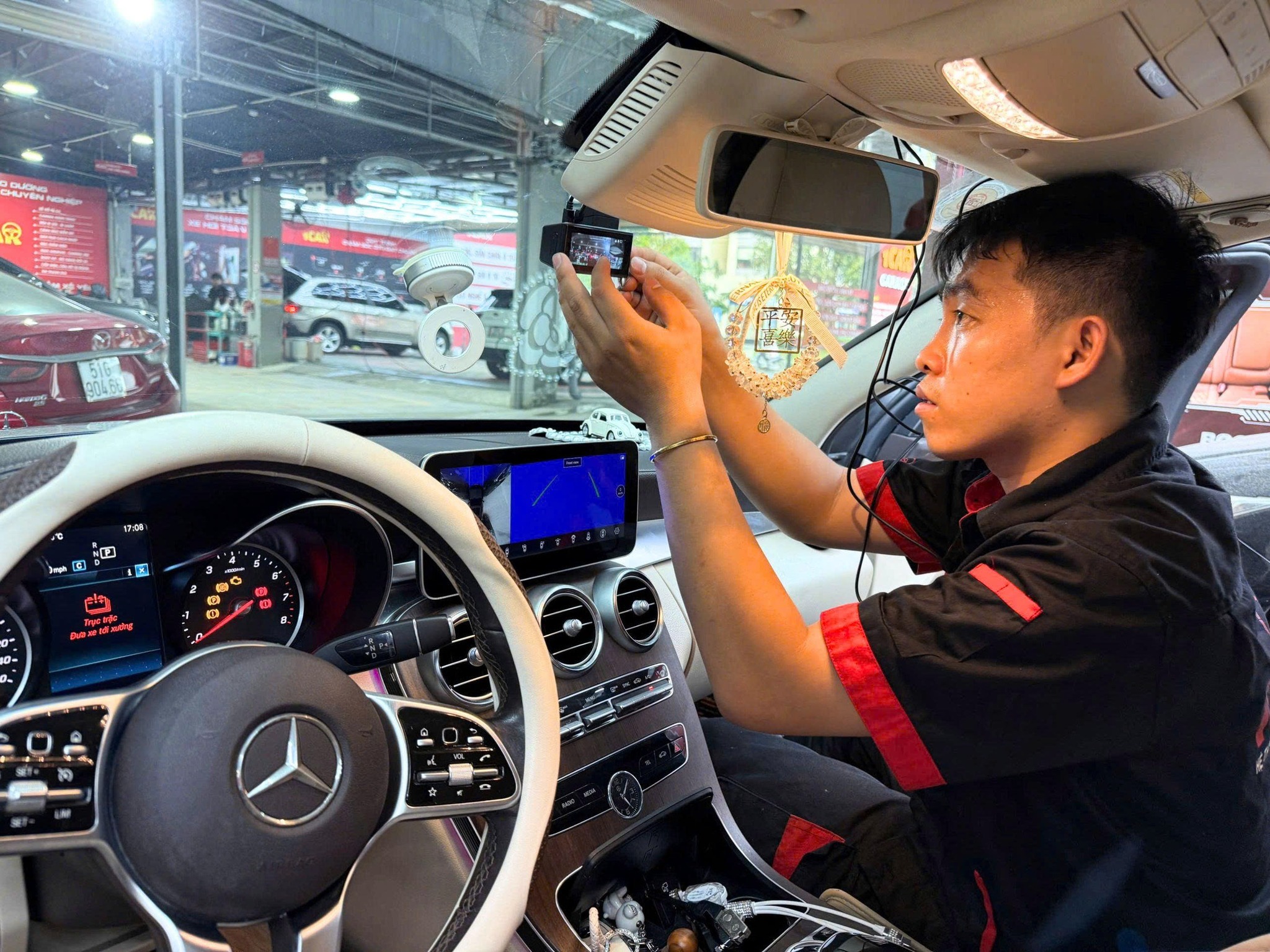 Sửa chữa ô tô chuyên sâu