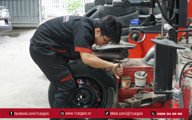 Khách hàng được tư vấn tận tình, chọn thiết bị phù hợp