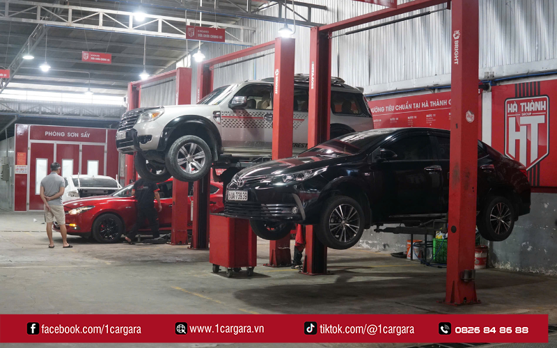 Kỹ thuật viên chẩn đoán động cơ, điện, ECU và nội thất kỹ lưỡng