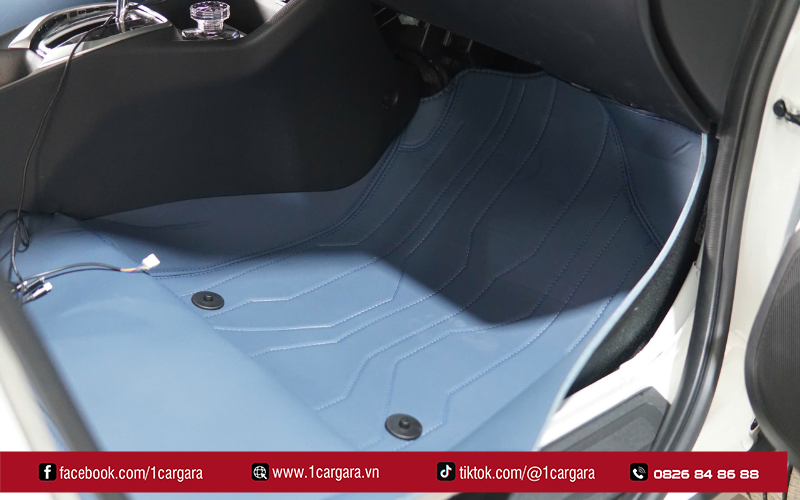 Lắp thảm lót sàn giúp bảo vệ sàn xe Vios luôn mới
