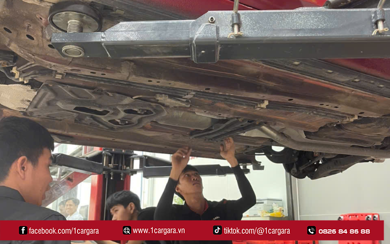 Giá phủ gầm ô tô tại 1CAR GARA từ 2.200.000 VNĐ