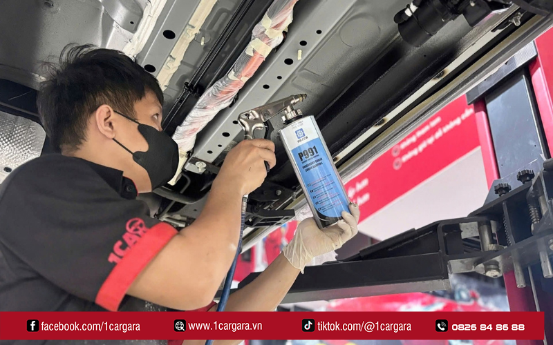 1CAR GARA thi công lớp phủ chuyên dụng, tăng độ bền gầm xe